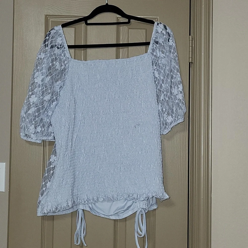Shirt - Picture 4 of 5
